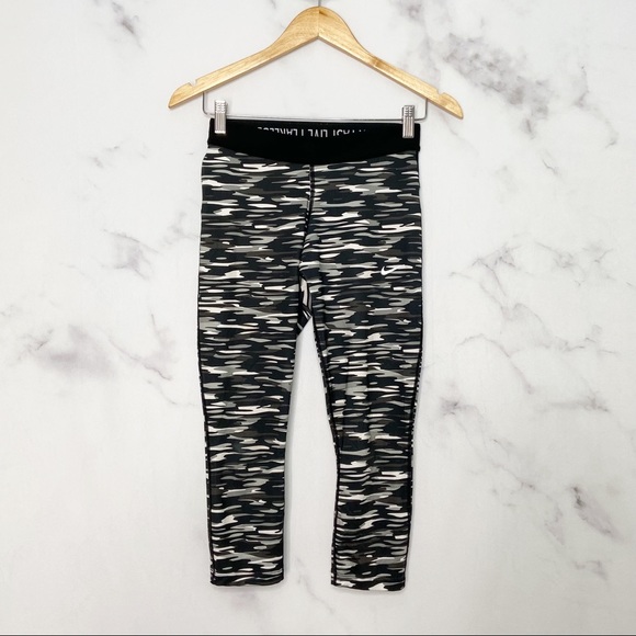 Nike Pants - Nike Dri-Fit Camo Cropped Leggings Running Tights Sz XS